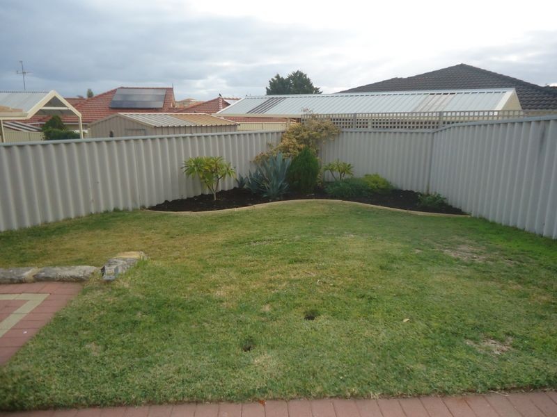 6A Bucentaur Place, Halls Head WA 6210