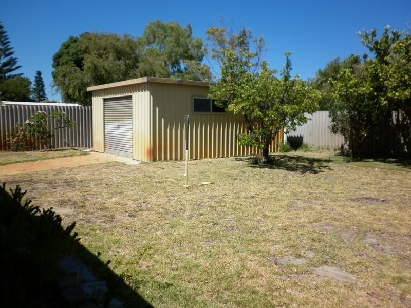 2 Chester Way, Rockingham WA 6168
