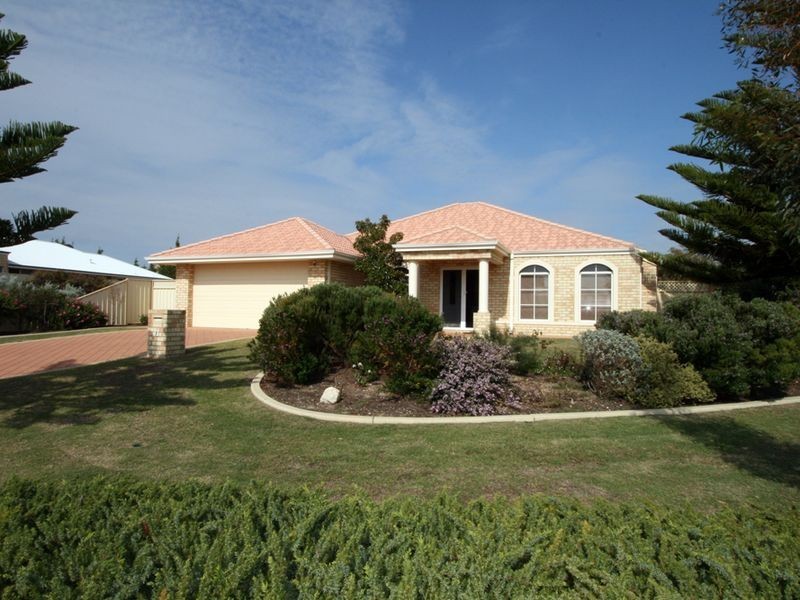 7 Batavia Avenue, Wannanup WA 6210