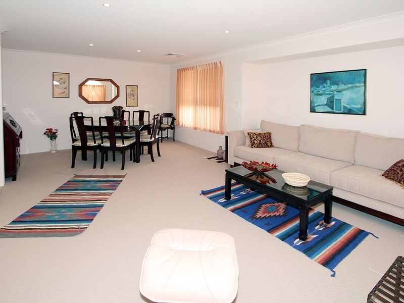 7 Batavia Avenue, Wannanup WA 6210