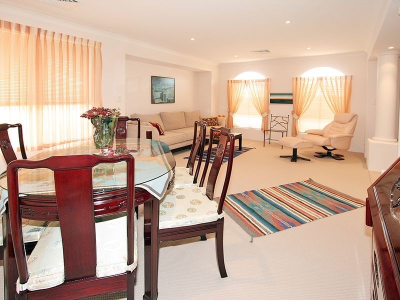 7 Batavia Avenue, Wannanup WA 6210