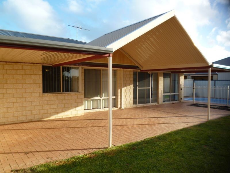 101 Meadow Springs Drive, Meadow Springs WA 6210