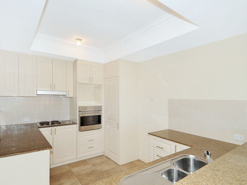 1/37 Dolphin Drive, Mandurah WA 6210