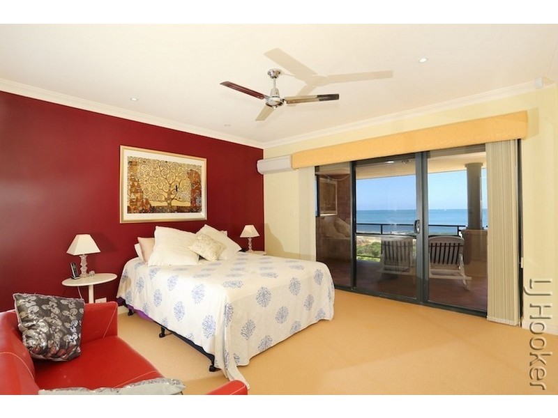 11 Sandy Cove, Halls Head WA 6210
