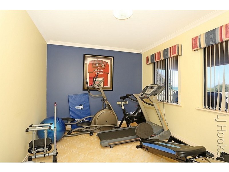 11 Sandy Cove, Halls Head WA 6210