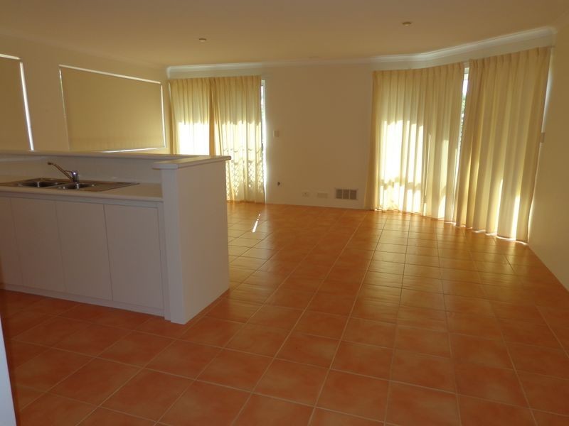 25B Janis Street, Halls Head WA 6210