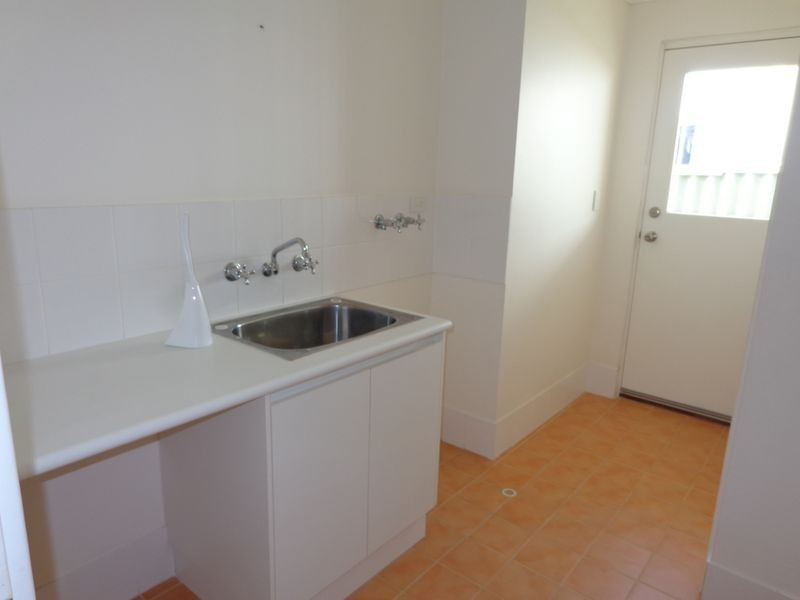 25B Janis Street, Halls Head WA 6210