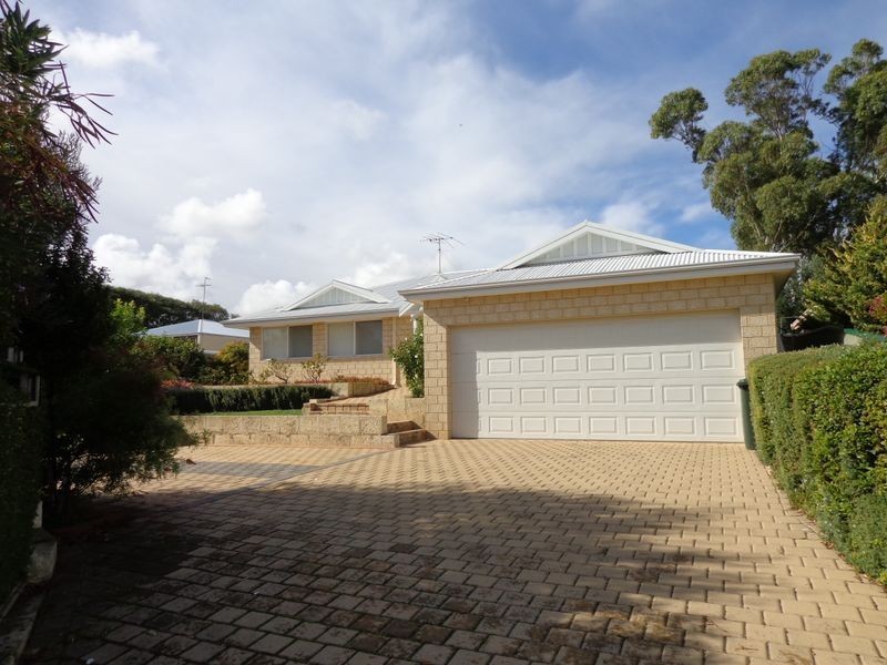 25B Janis Street, Halls Head WA 6210