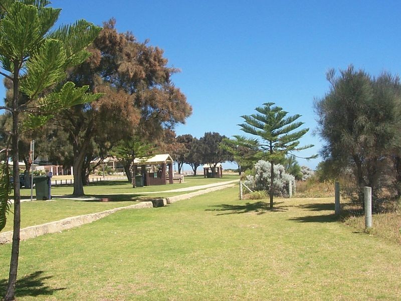 25B Janis Street, Halls Head WA 6210