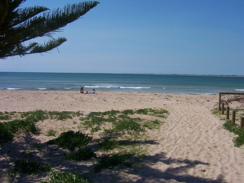 25B Janis Street, Halls Head WA 6210