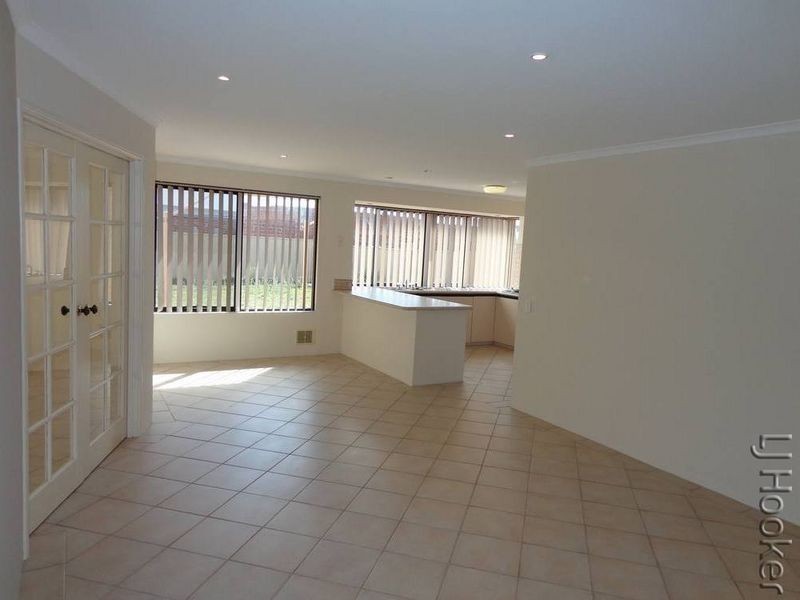 3 Fairsky Parade, Wannanup WA 6210