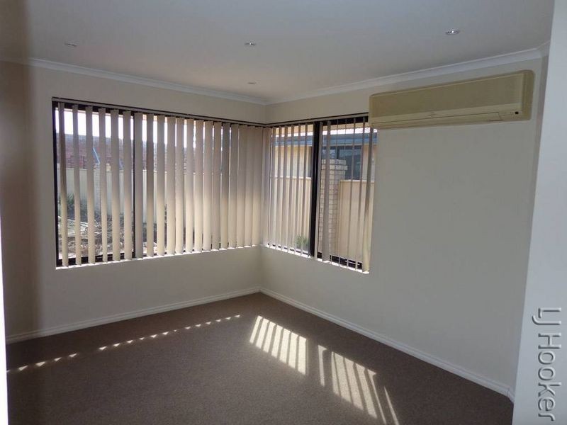 3 Fairsky Parade, Wannanup WA 6210