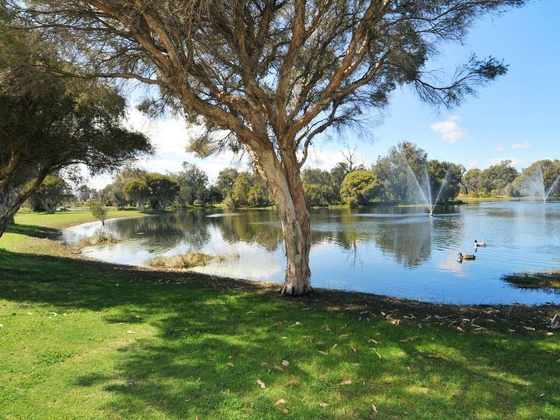 5 Waterston Place, Erskine WA 6210