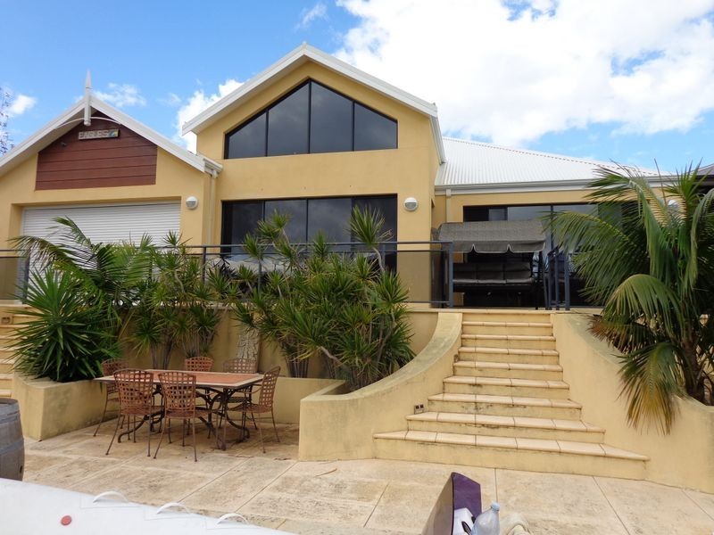 3 Avocet Island Quays, Wannanup WA 6210