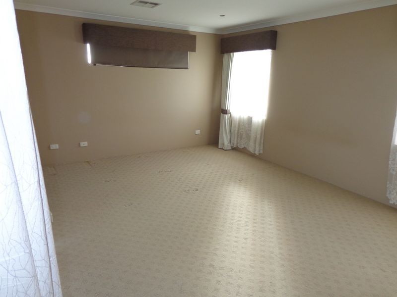 20 Three Bears Loop, Secret Harbour WA 6173