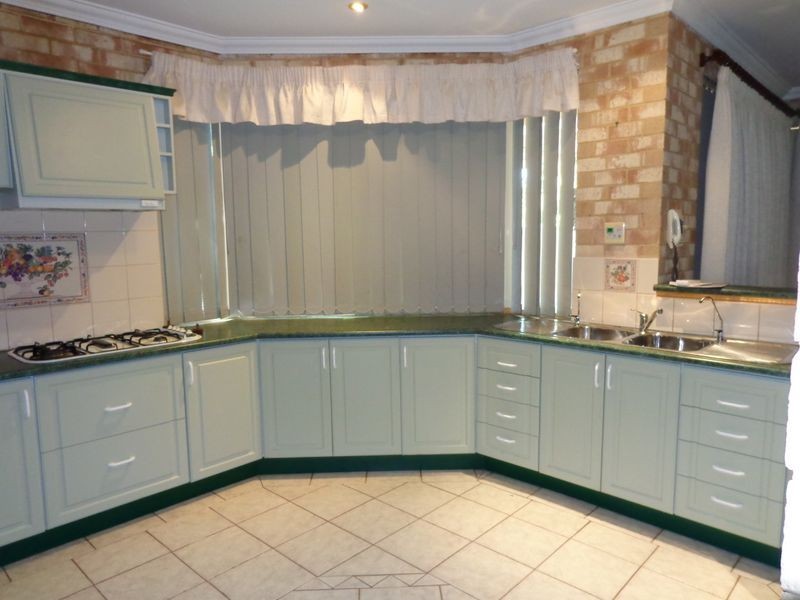 16 Karrul Way, Greenfields WA 6210