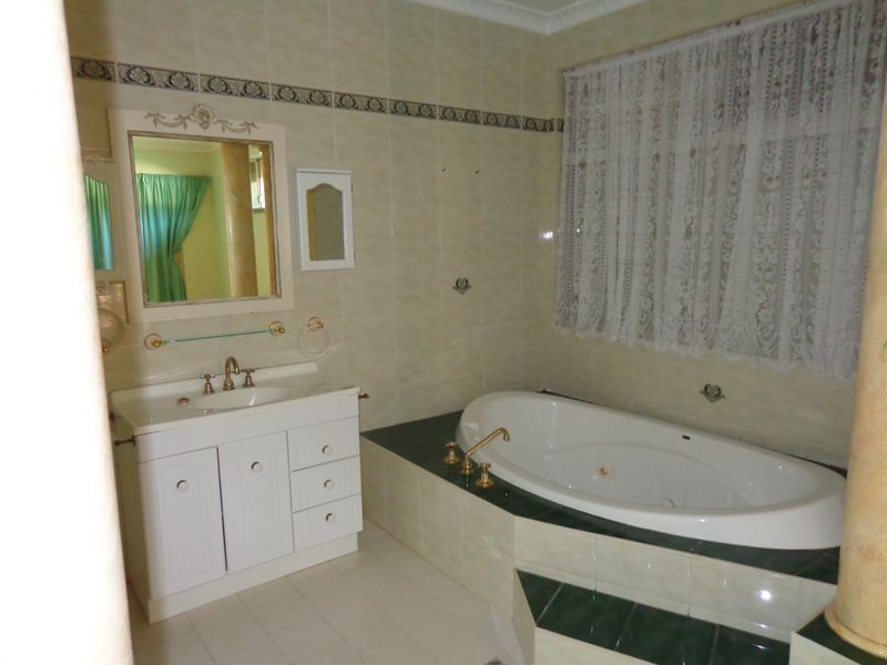 16 Karrul Way, Greenfields WA 6210