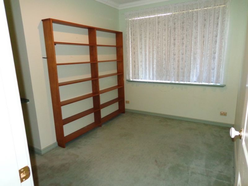 16 Karrul Way, Greenfields WA 6210