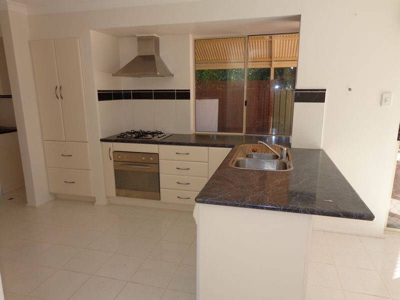 17 Cassilas Court, Greenfields WA 6210