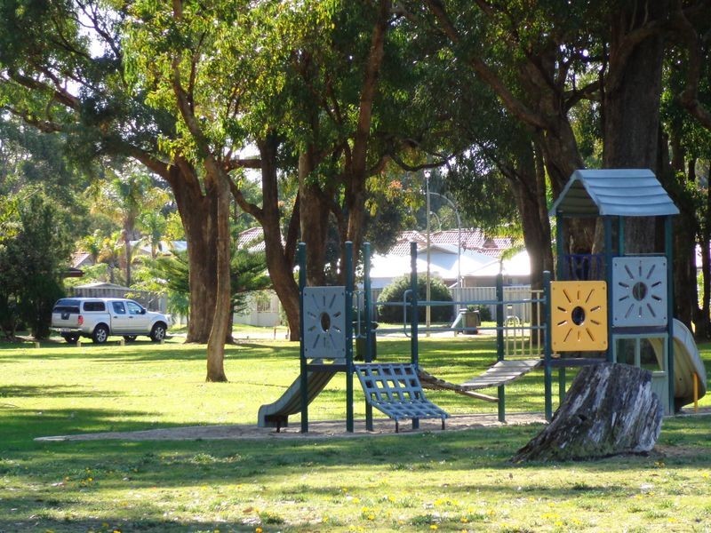 17 Cassilas Court, Greenfields WA 6210