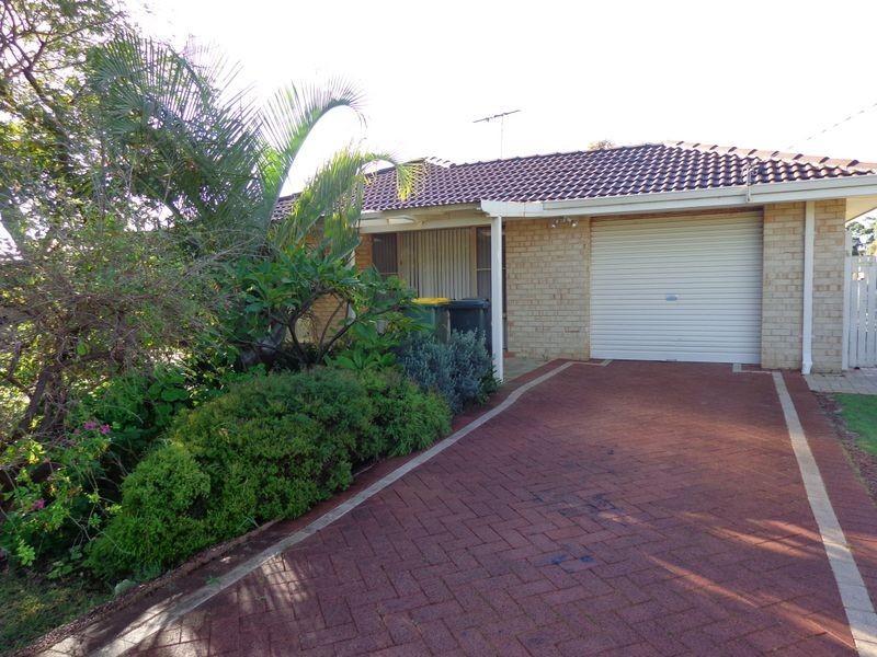 11 Lochinvar Street, Madora Bay WA 6210