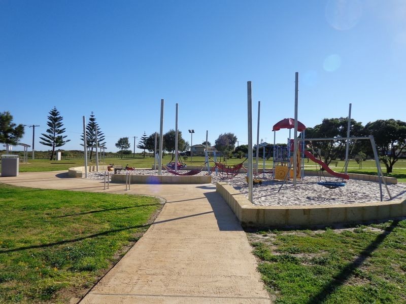 11 Lochinvar Street, Madora Bay WA 6210