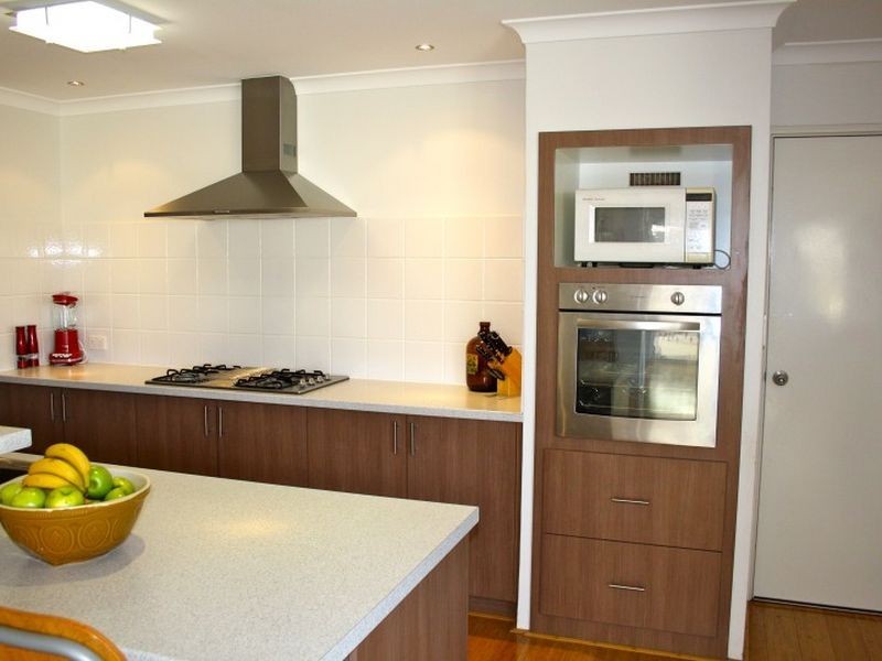 299 Peelwood Parade, Halls Head WA 6210