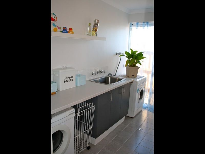 299 Peelwood Parade, Halls Head WA 6210