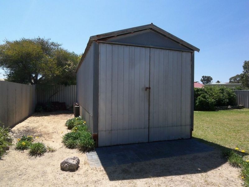 8 Selene Way, San Remo WA 6210