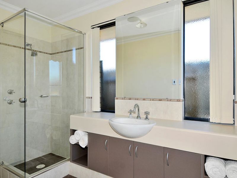 7 Zinnia Lane, Halls Head WA 6210