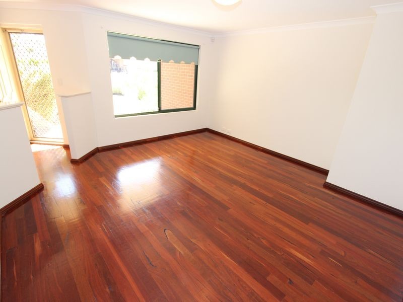 6 Scarab Court, Halls Head WA 6210