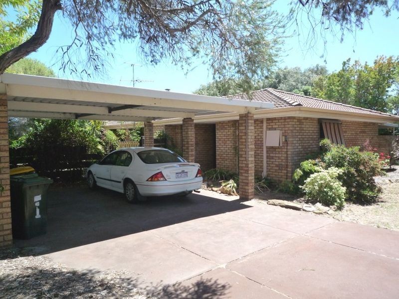 1 Kent Close, Halls Head WA 6210