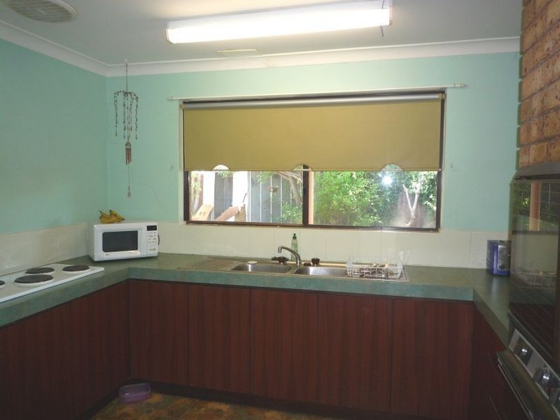 1 Kent Close, Halls Head WA 6210