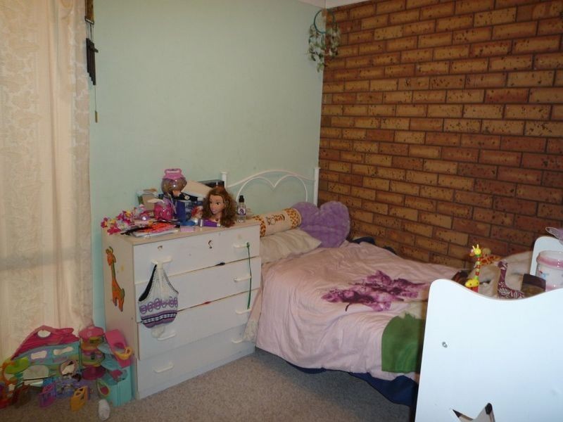 1 Kent Close, Halls Head WA 6210