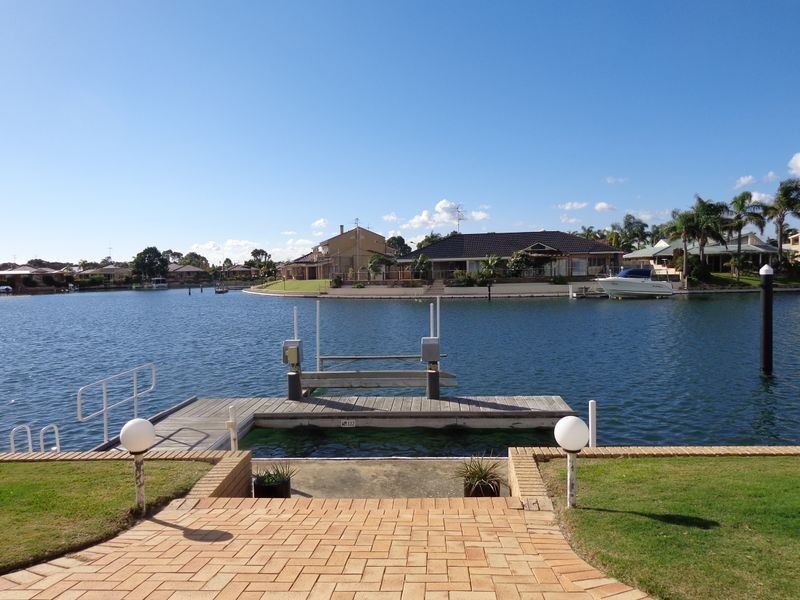 13 Fortescue Court, Dudley Park WA 6210