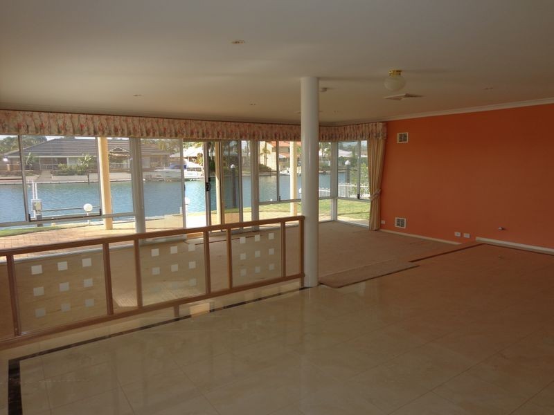 13 Fortescue Court, Dudley Park WA 6210