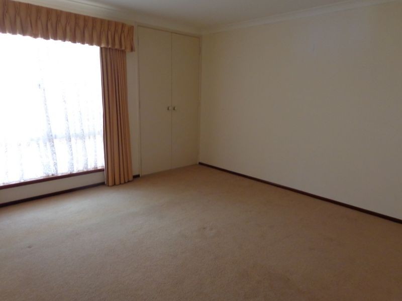 13 Fortescue Court, Dudley Park WA 6210