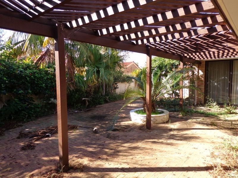 79 Glencoe Parade, Halls Head WA 6210