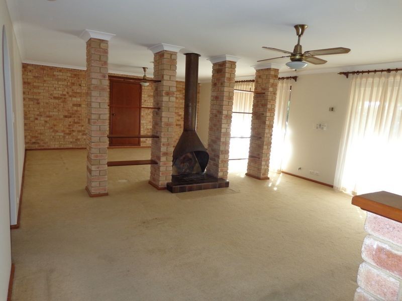 79 Glencoe Parade, Halls Head WA 6210