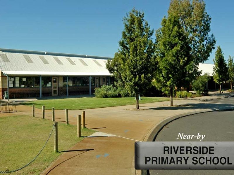 8 Falstaff Close, Greenfields WA 6210