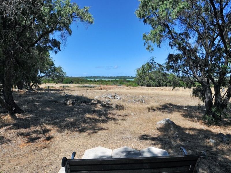 2776 Old Coast Rd, Lake Clifton WA 6215