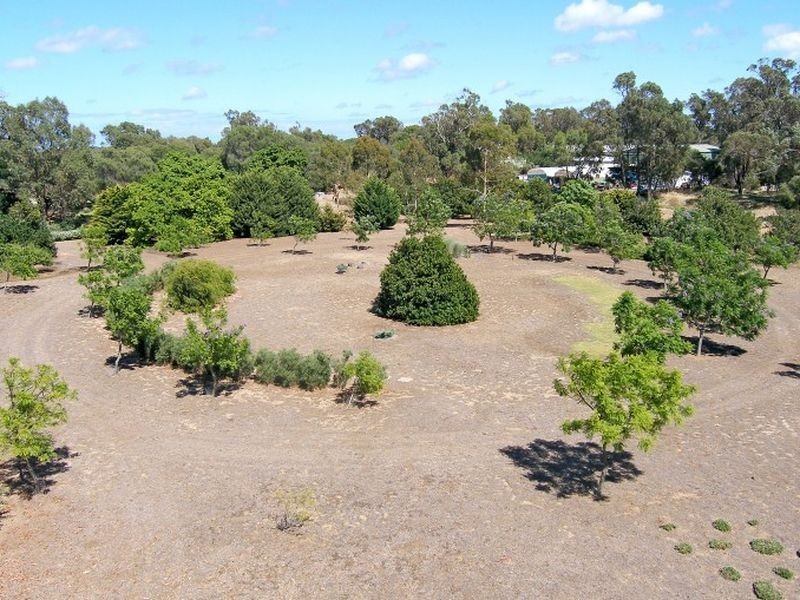 2776 Old Coast Rd, Lake Clifton WA 6215