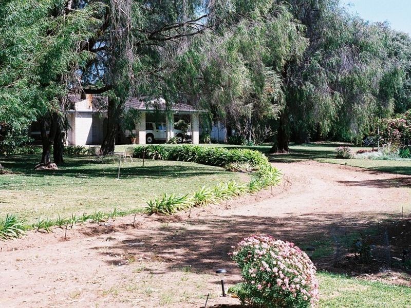 2776 Old Coast Rd, Lake Clifton WA 6215