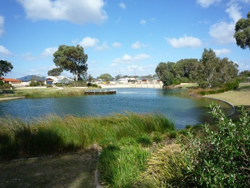 72 Pebble Beach Boulevarde, Meadow Springs WA 6210