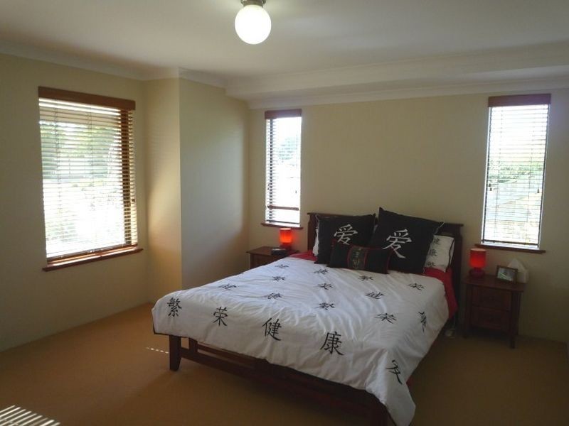 72 Pebble Beach Boulevarde, Meadow Springs WA 6210