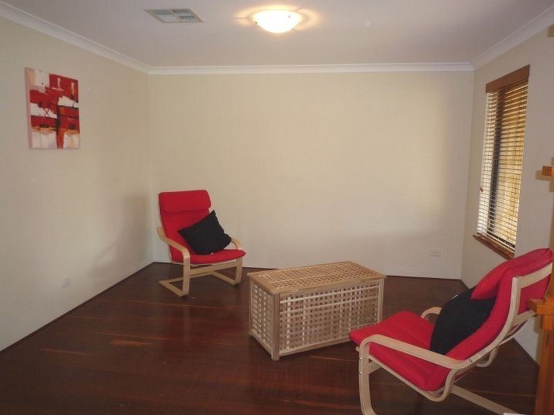 72 Pebble Beach Boulevarde, Meadow Springs WA 6210