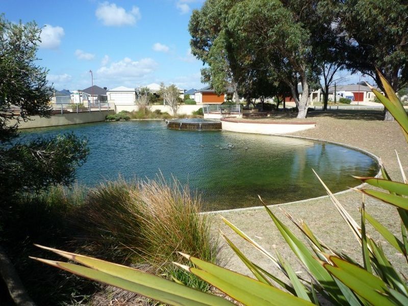 72 Pebble Beach Boulevarde, Meadow Springs WA 6210