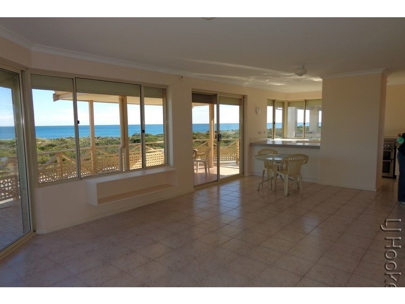 38 Sabina Drive, Madora Bay WA 6210