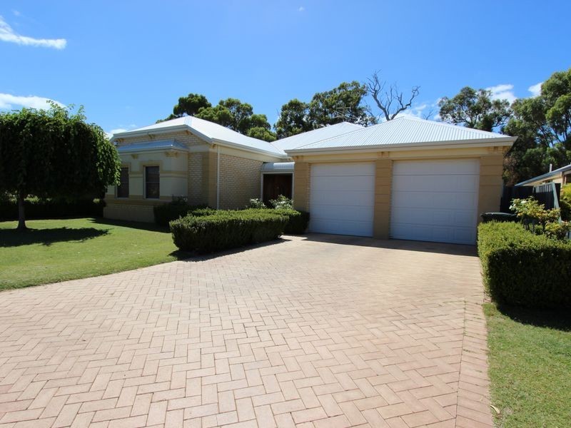 17 Mayfair Mews, Meadow Springs WA 6210