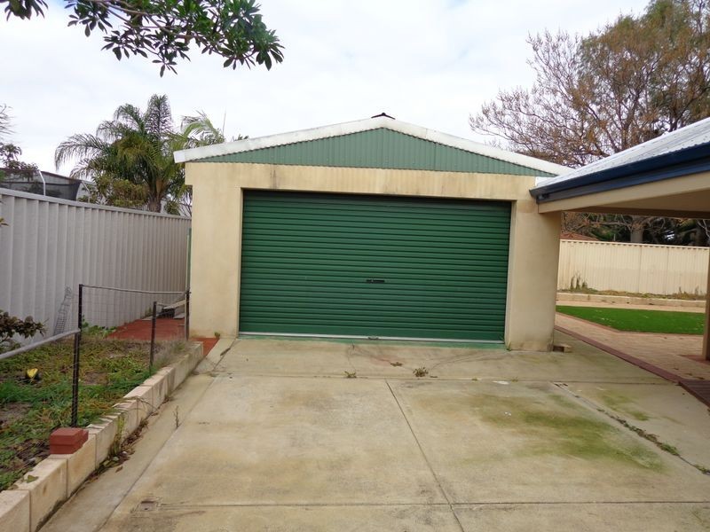 23 Lillystone Retreat, Erskine WA 6210